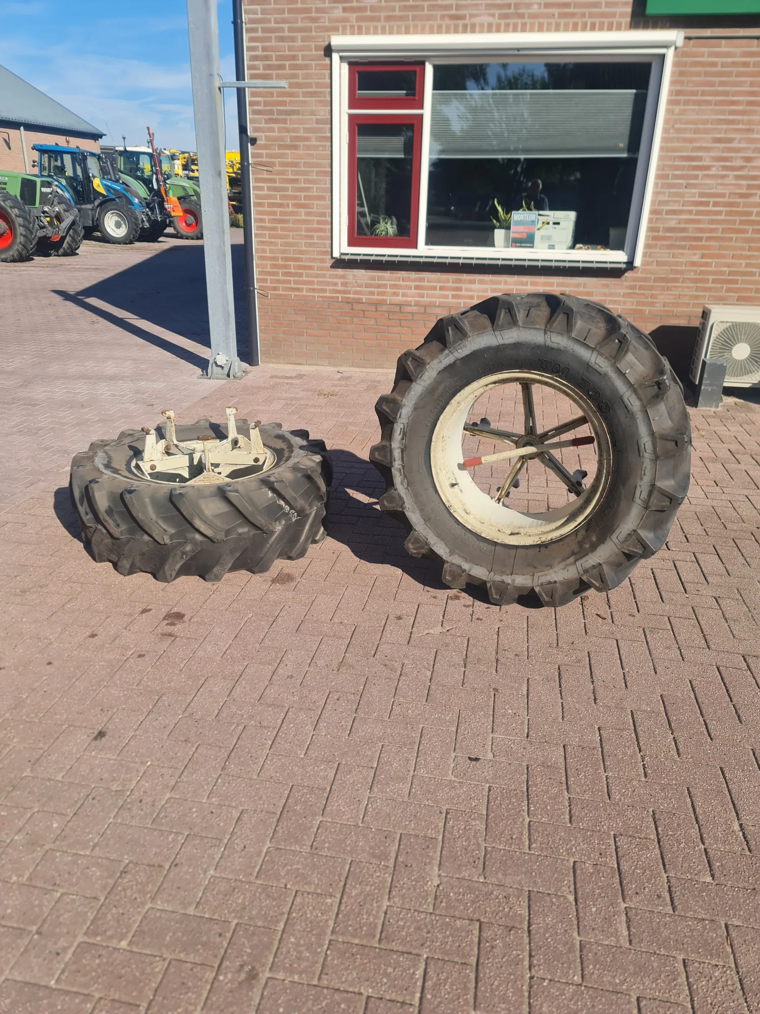 DUBBELLUCHT 5 PUNTS MOLCON 420/70R24