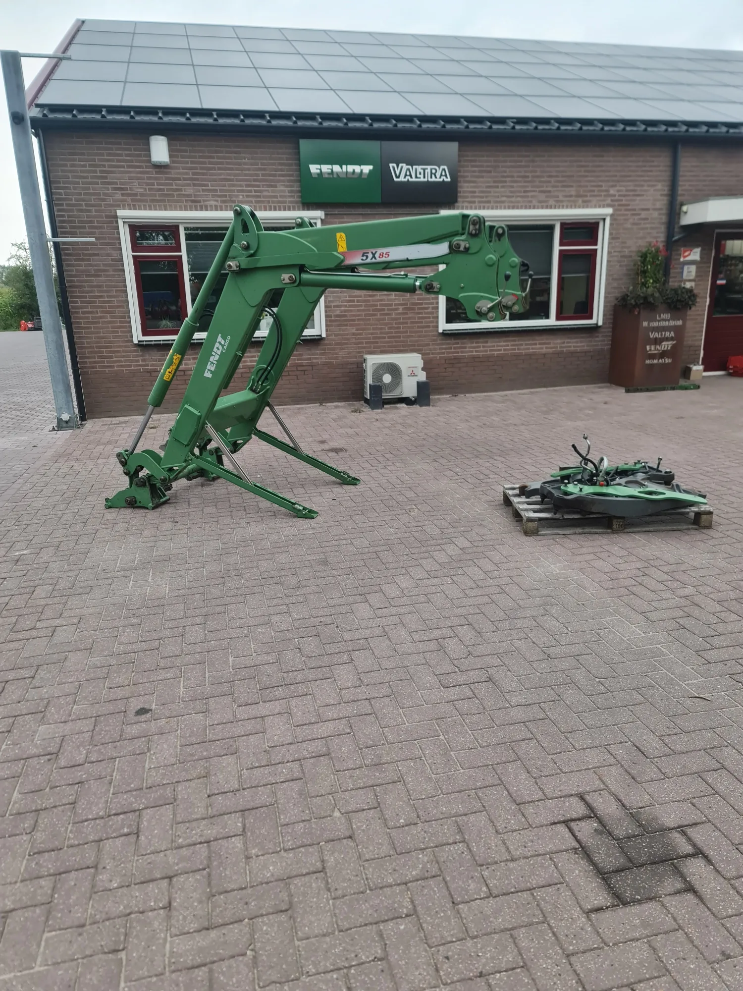 FENDT 5X85  VOORLADER