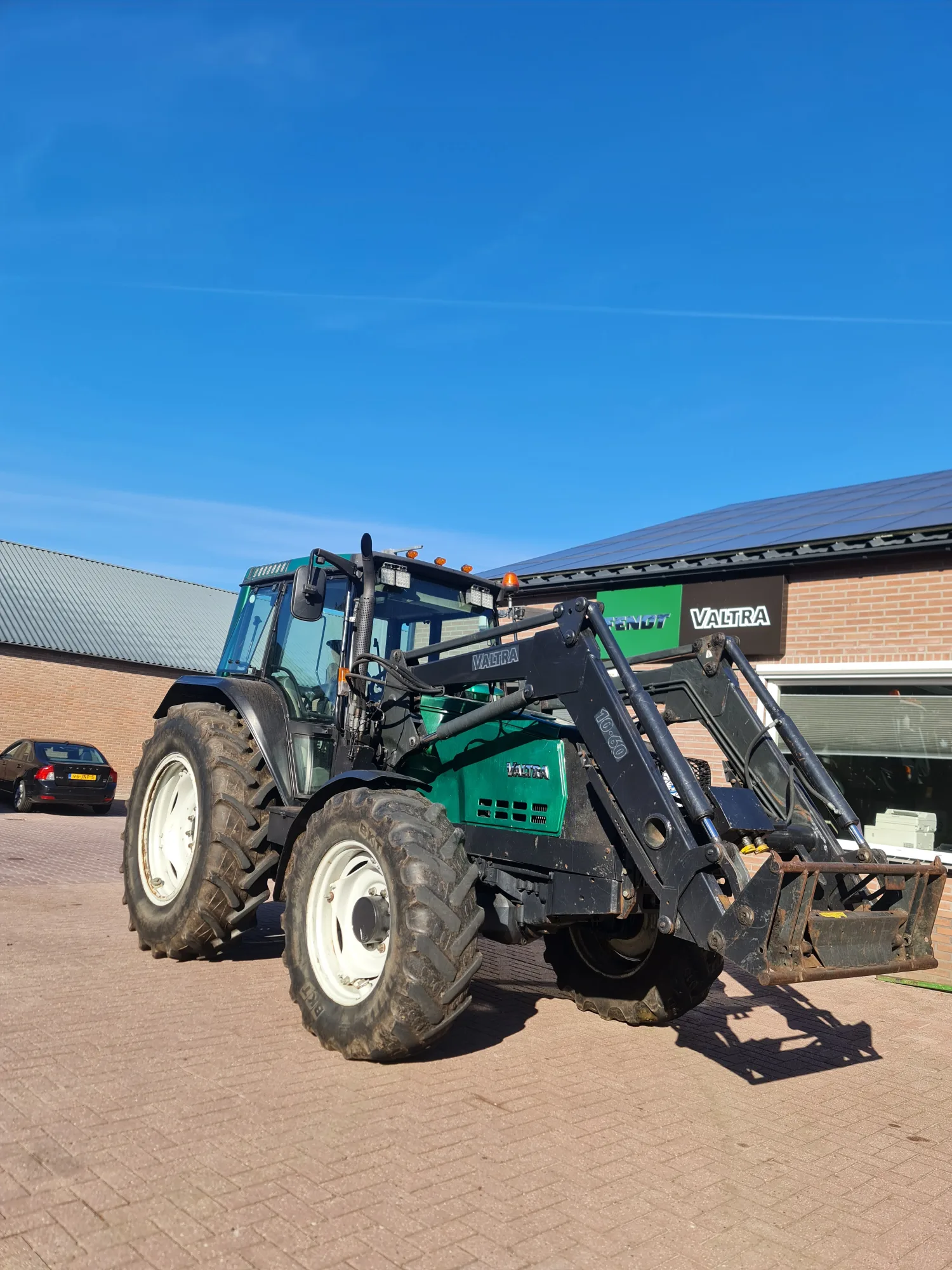 VALTRA 6550 HITECH HI-TROL + VOORLADER