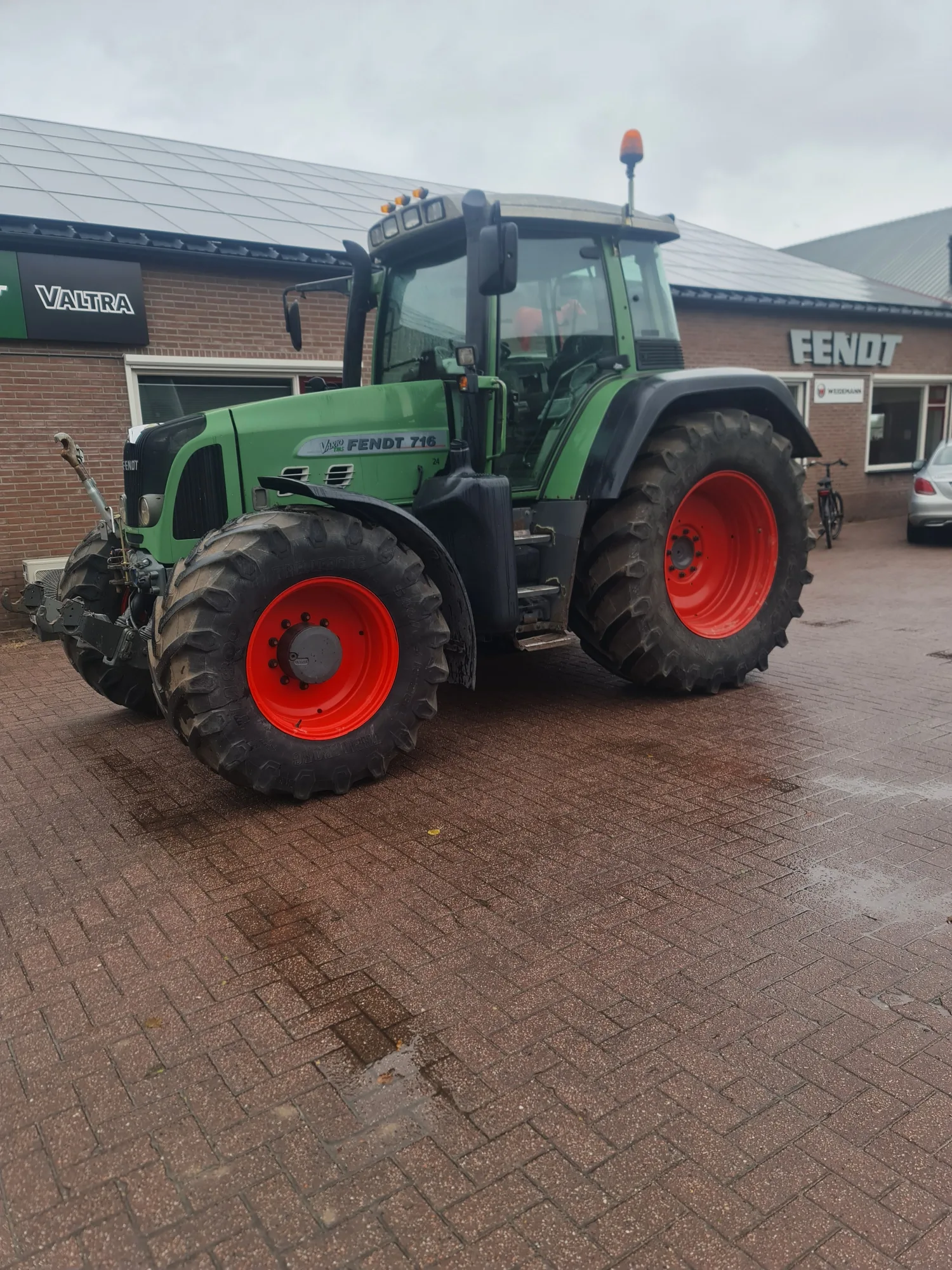 FENDT 716 COM3